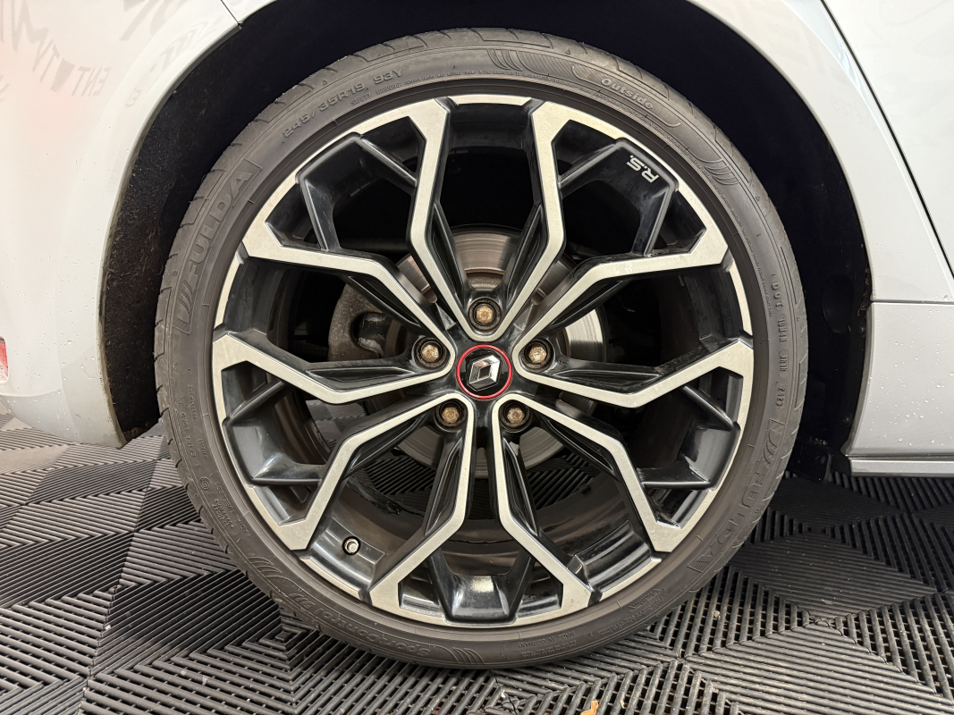 Renault Megane — 23