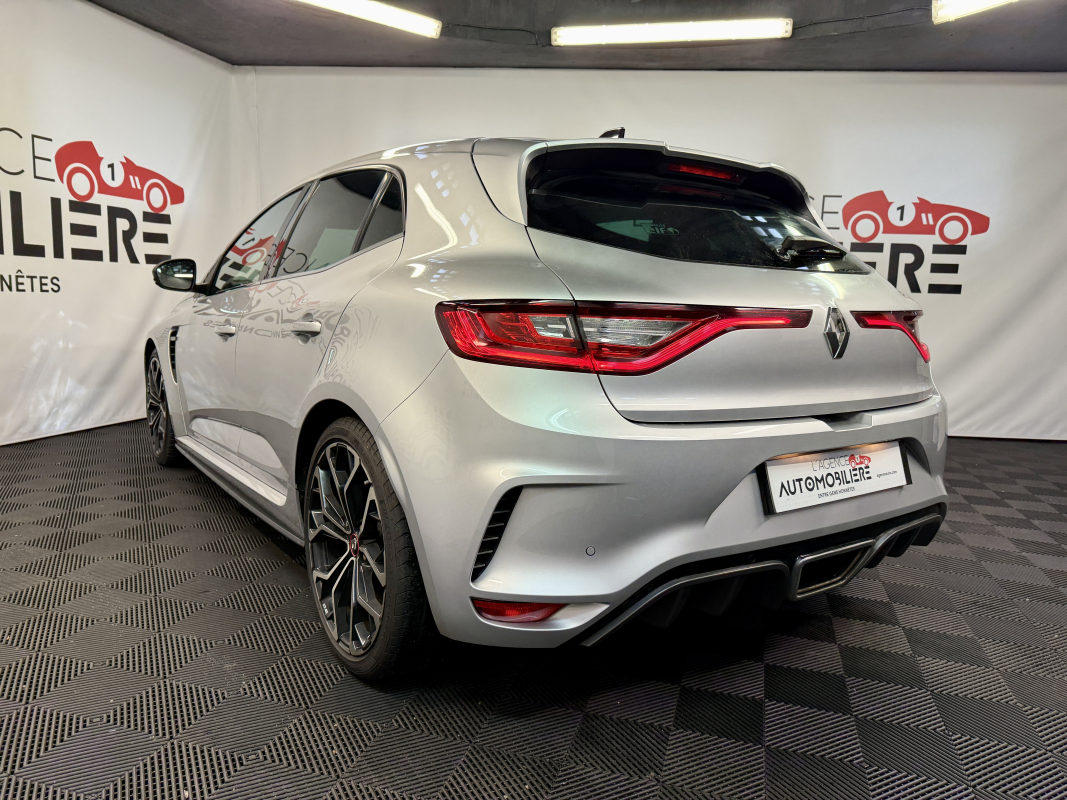 Renault Megane — 7