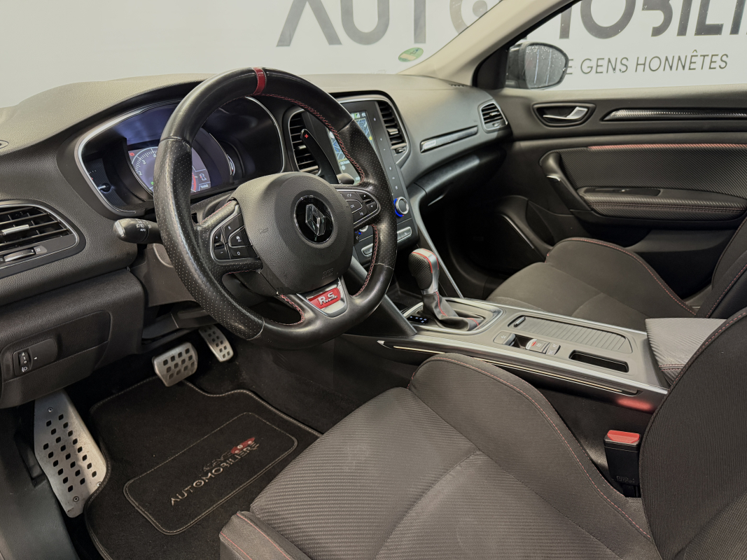 Renault Megane — 11