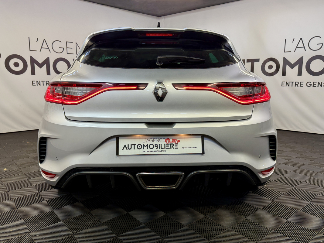 Renault Megane — 6