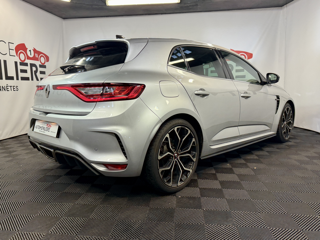 Renault Megane — 5