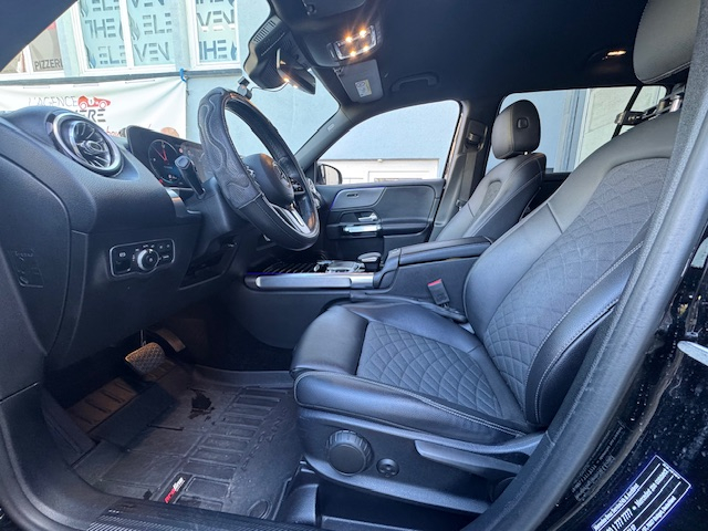 Mercedes GLB — 6