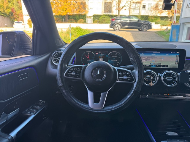 Mercedes GLB — 4