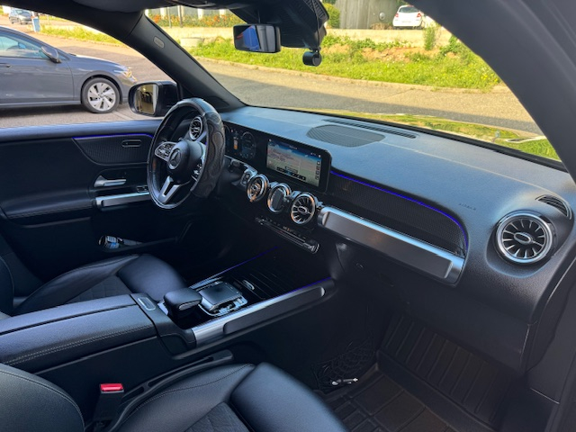 Mercedes GLB — 9