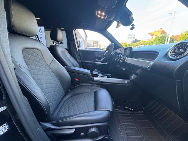 Mercedes GLB — 10