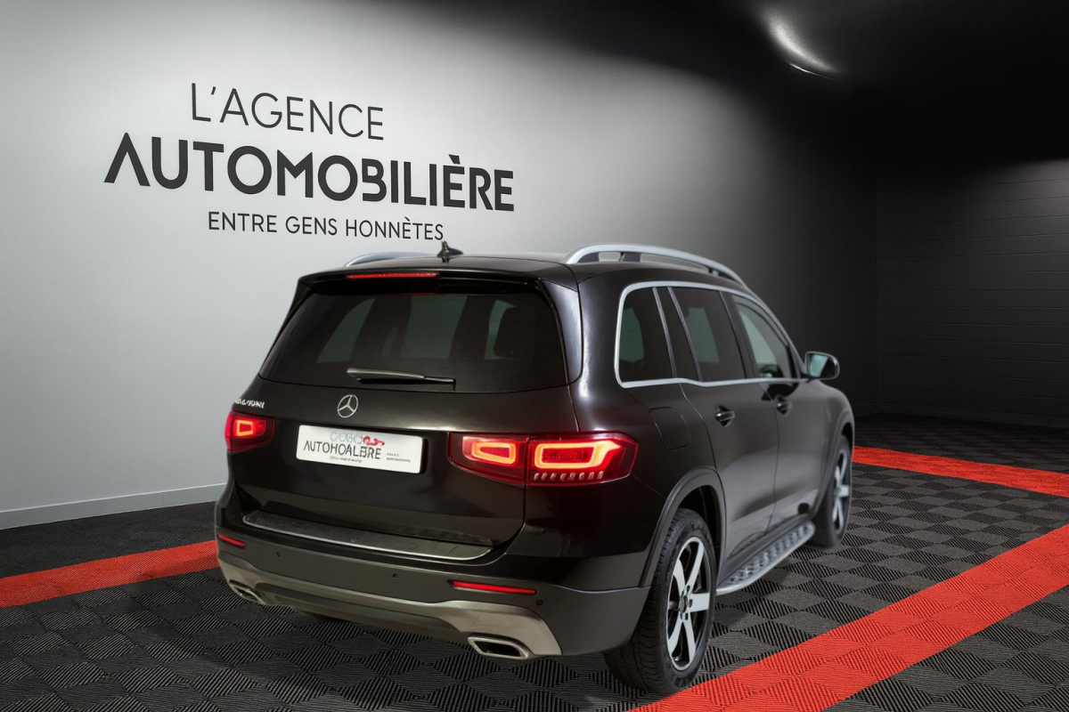 Mercedes GLB — 2
