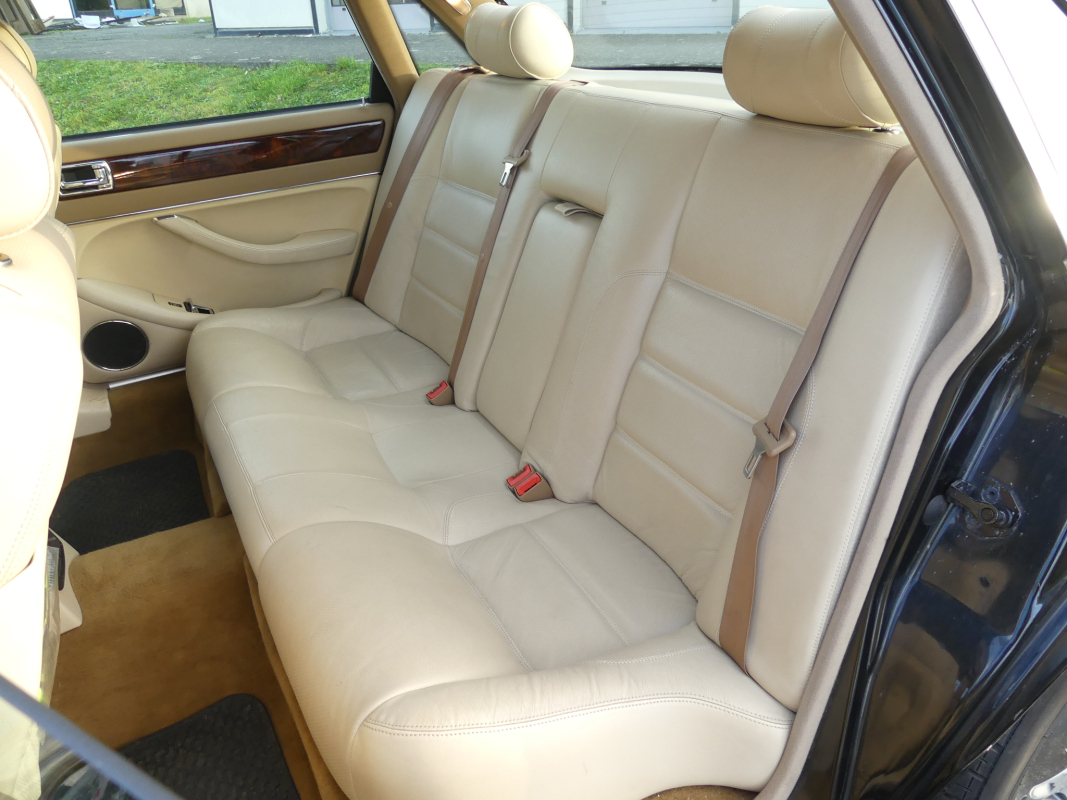 Jaguar XJ — 17