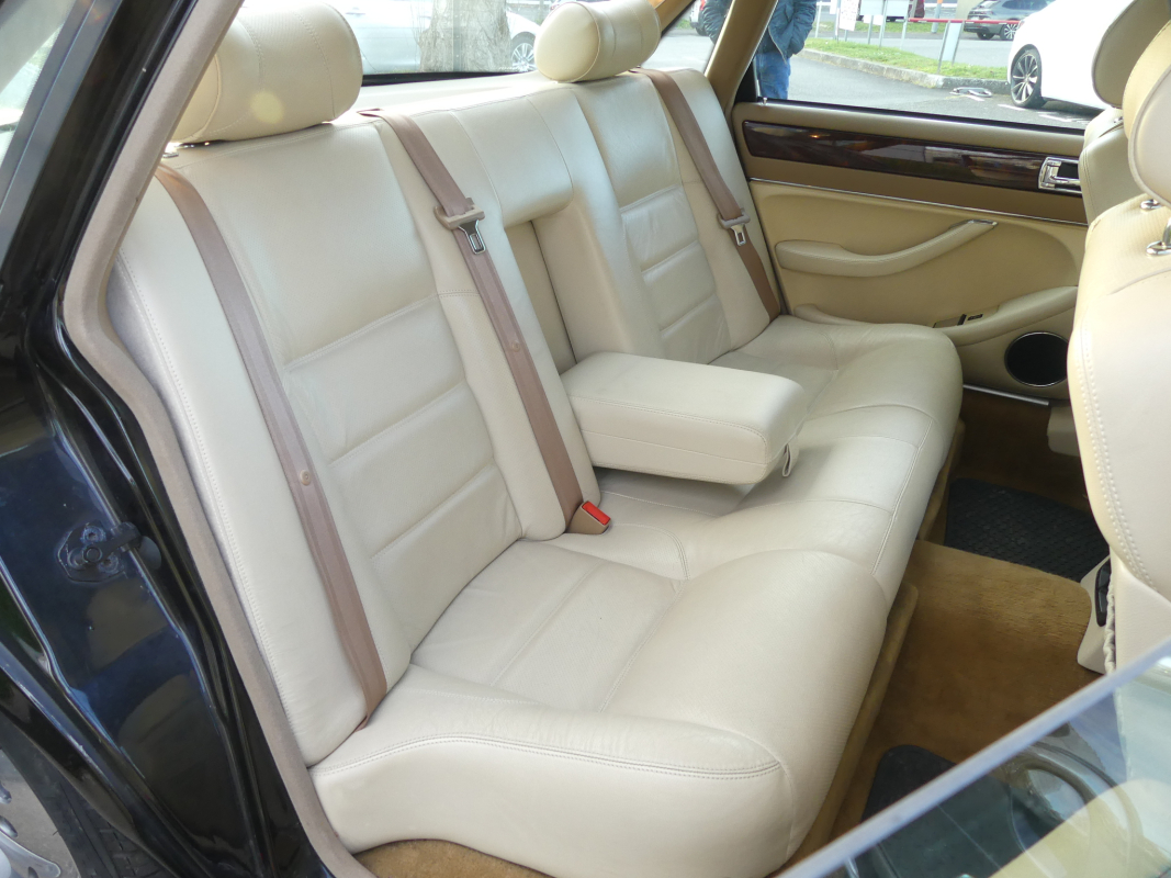 Jaguar XJ — 18