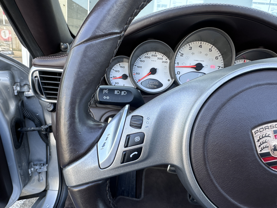 Porsche 911 — 16