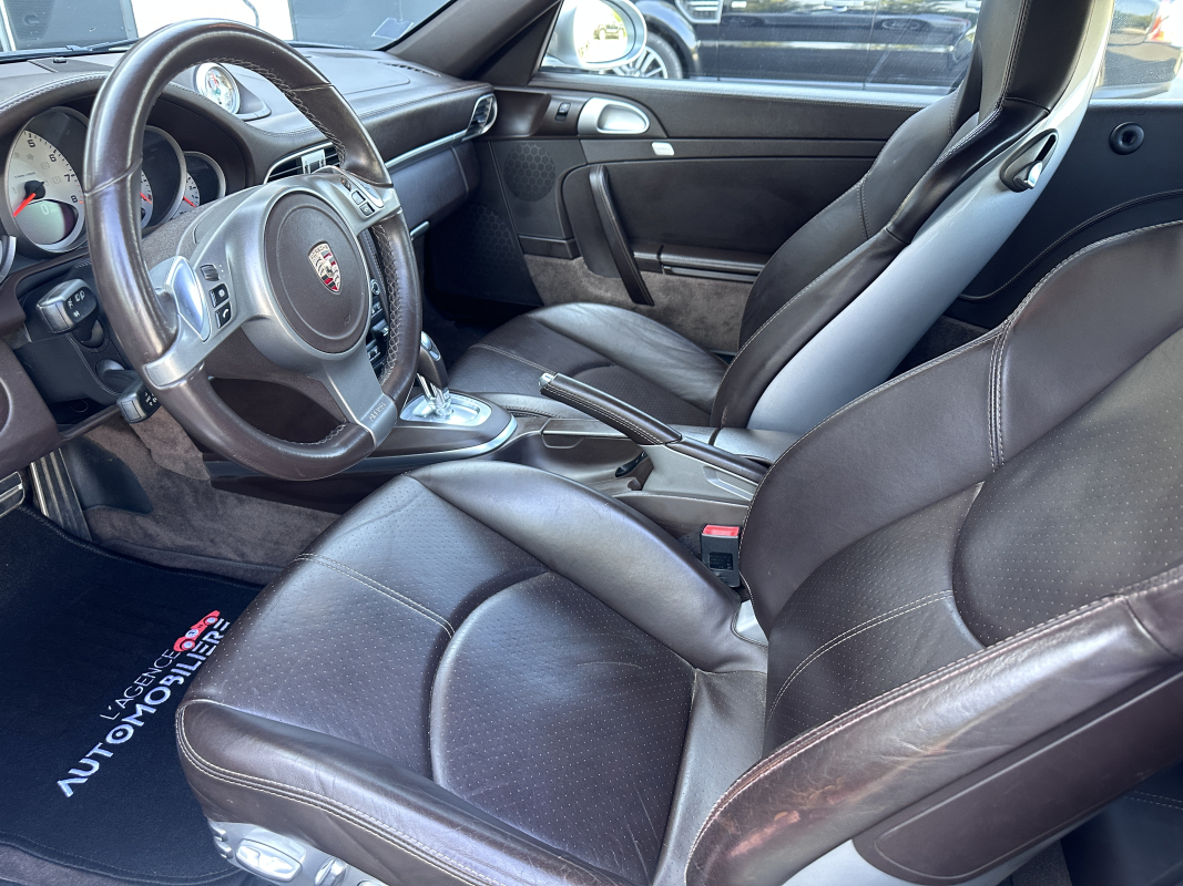 Porsche 911 — 9