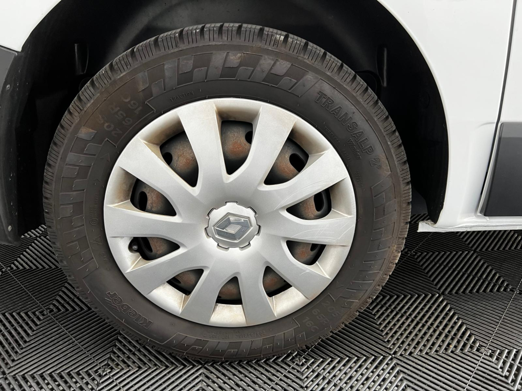Renault Trafic — 29