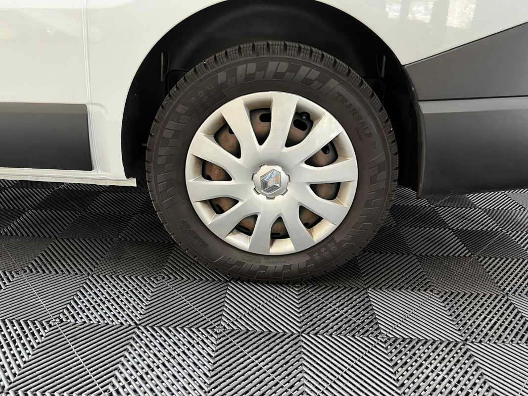 Renault Trafic — 31