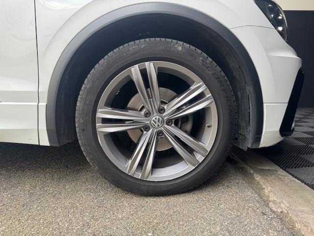 Volkswagen Tiguan — 18