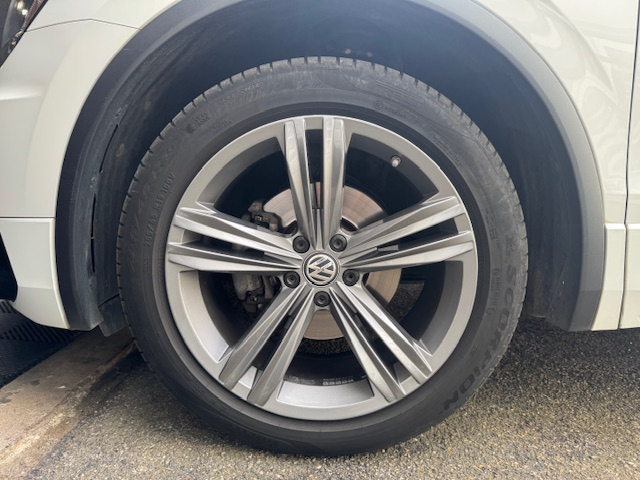 Volkswagen Tiguan — 19