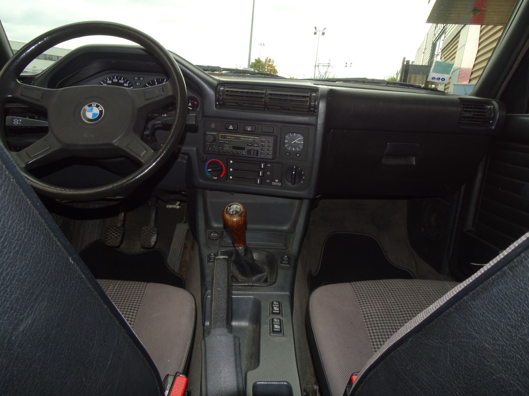 Bmw Série 3 Cabriolet — 24