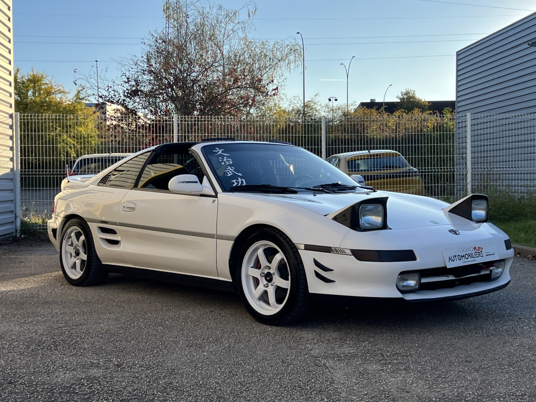 Toyota MR2