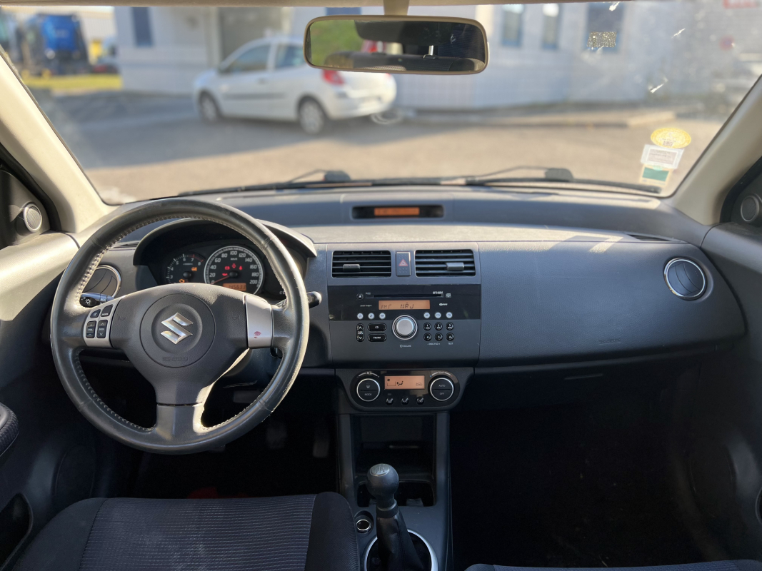 Suzuki Swift — 5