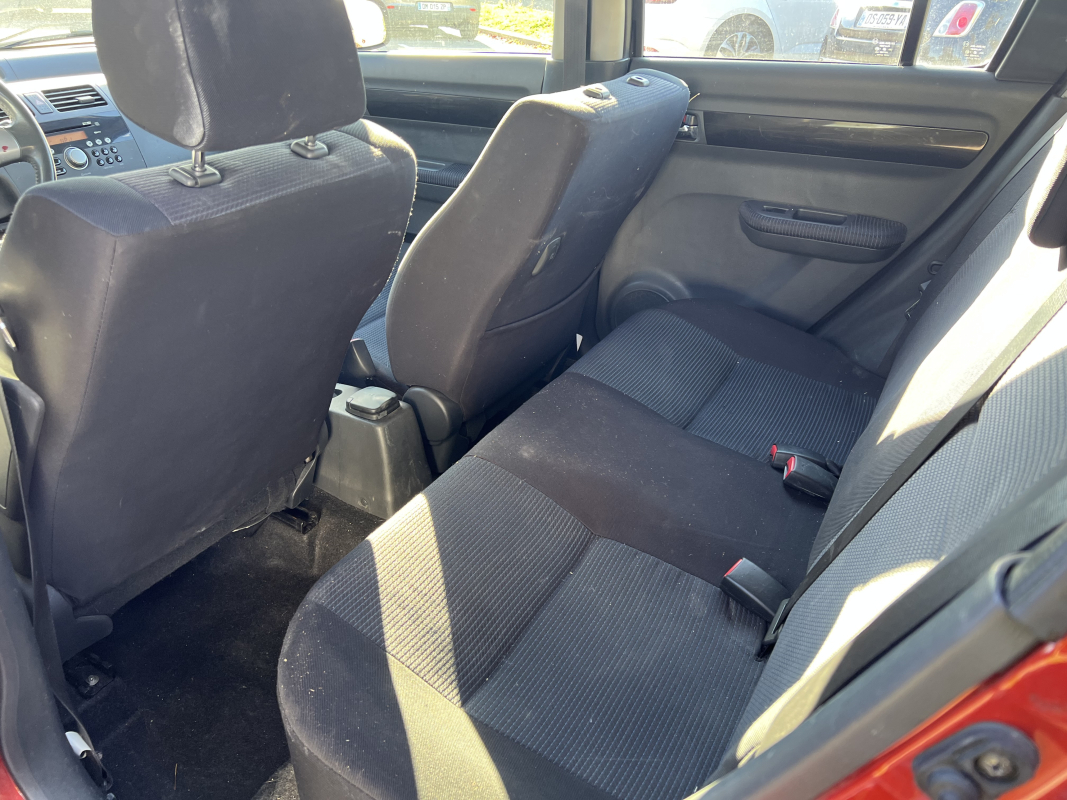 Suzuki Swift — 9