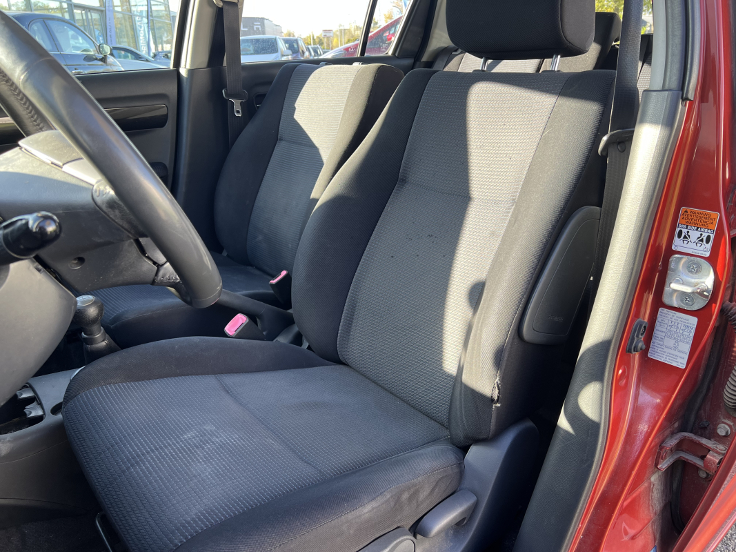 Suzuki Swift — 8