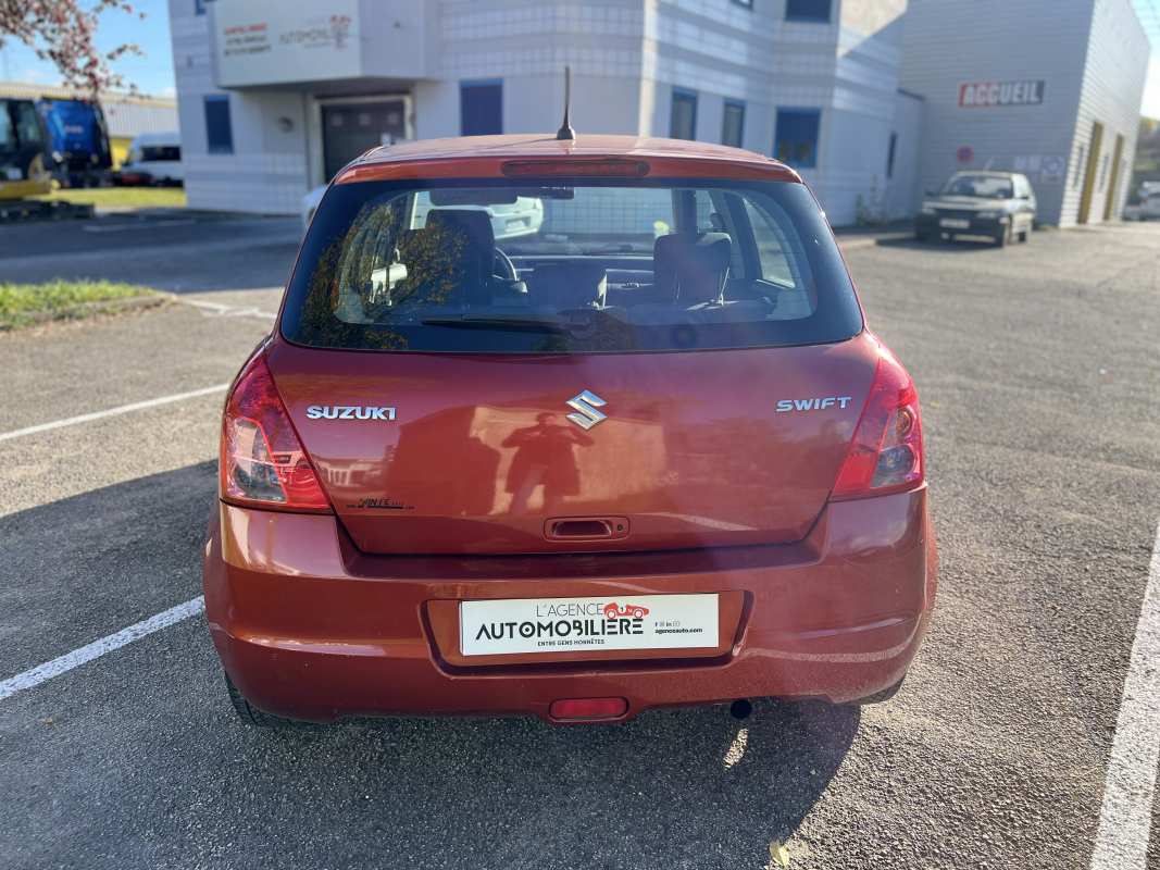 Suzuki Swift — 17