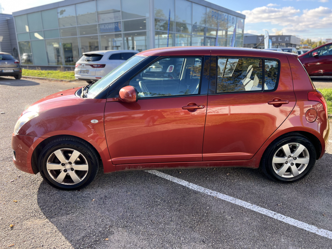 Suzuki Swift — 18