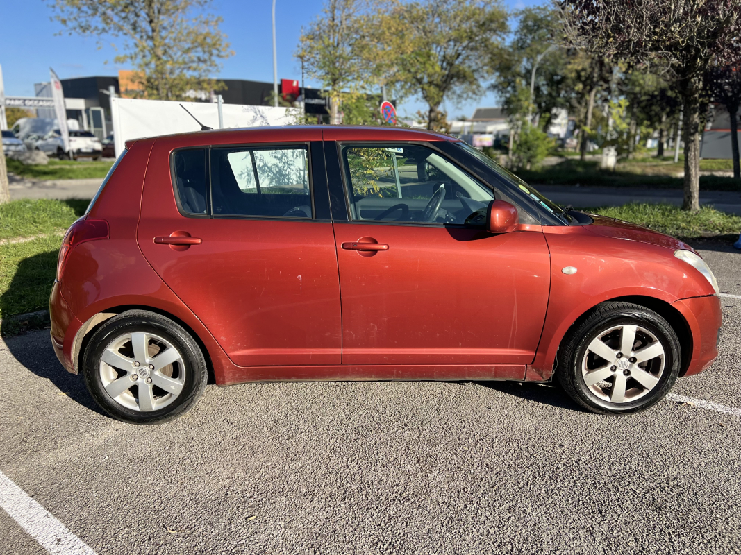 Suzuki Swift — 19