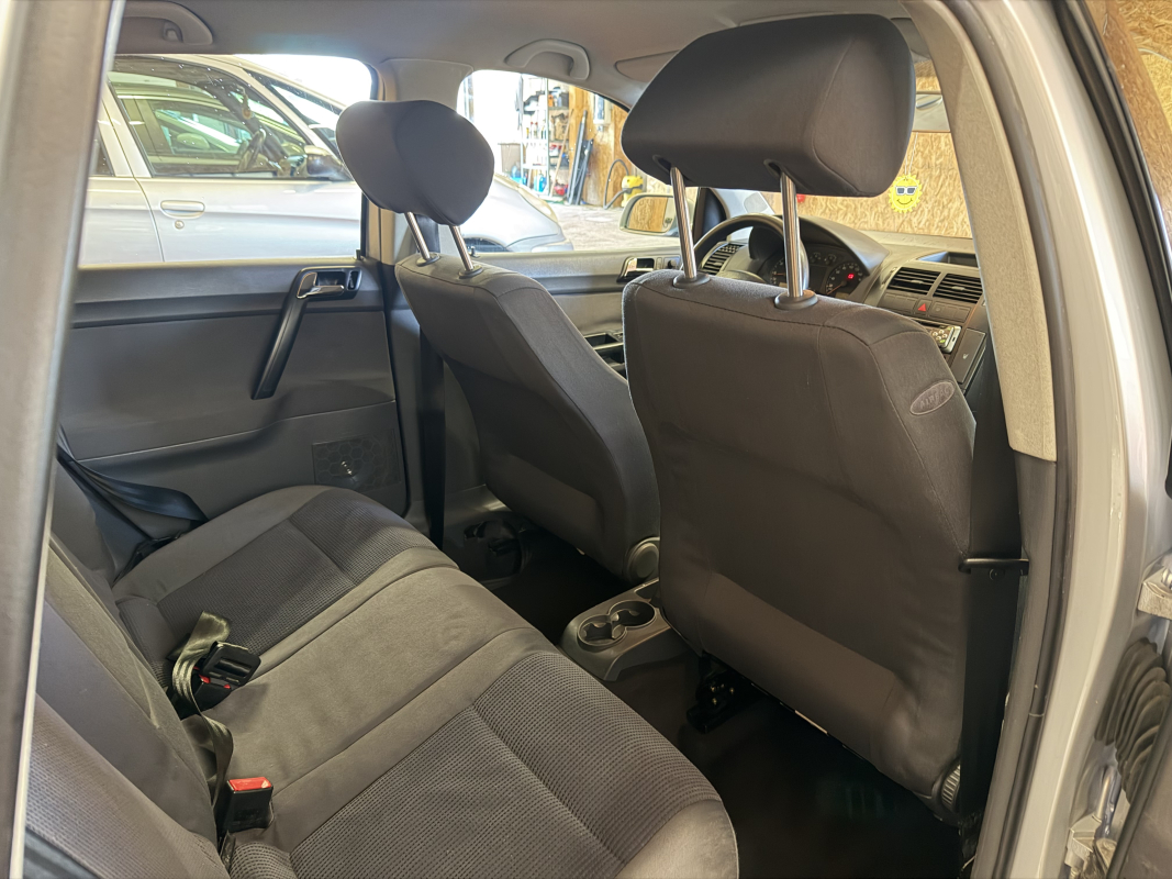 Volkswagen Polo — 17