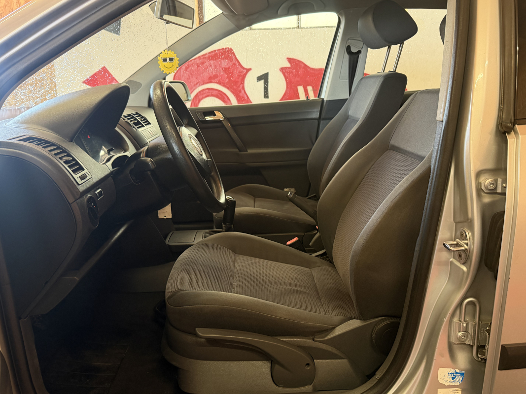 Volkswagen Polo — 8
