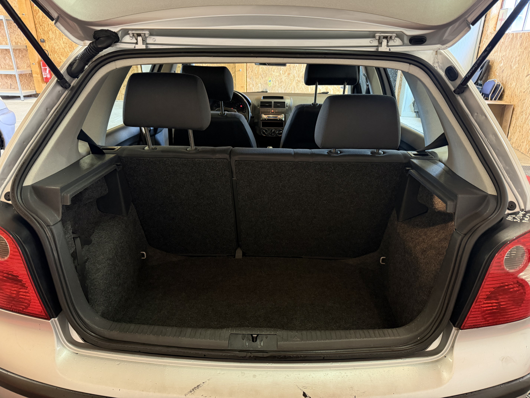 Volkswagen Polo — 18