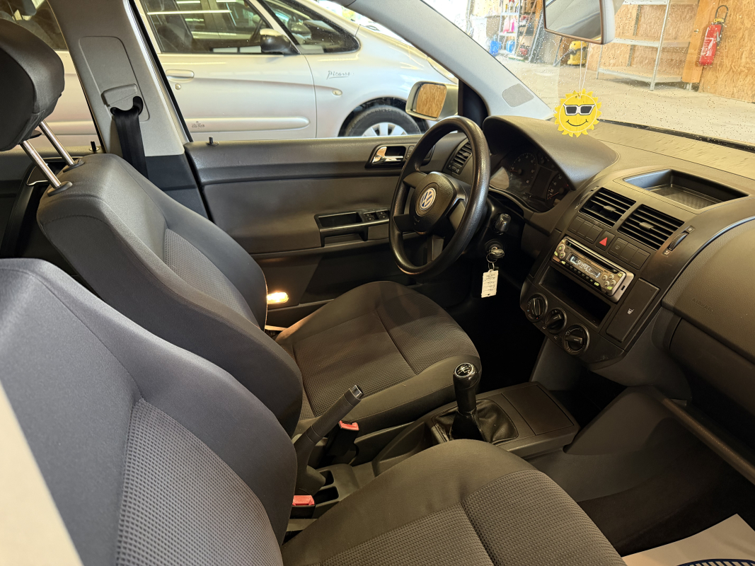 Volkswagen Polo — 13