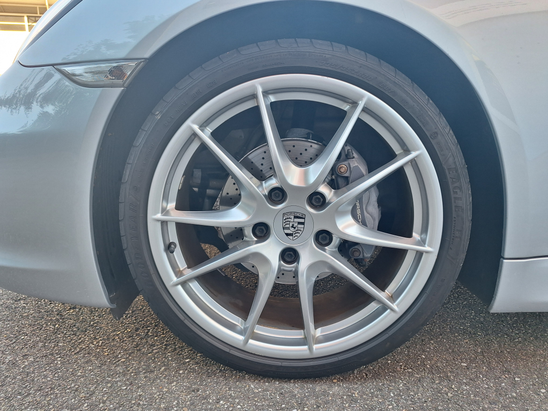 Porsche Boxster — 33