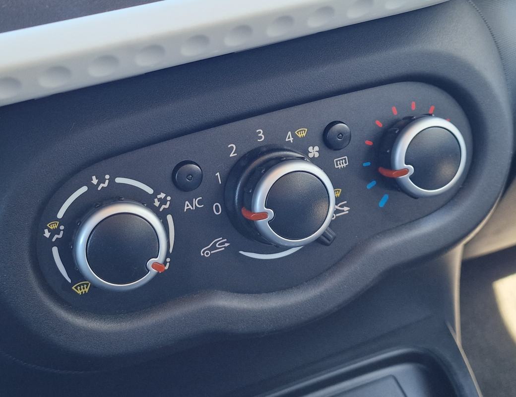 Renault Twingo — 14