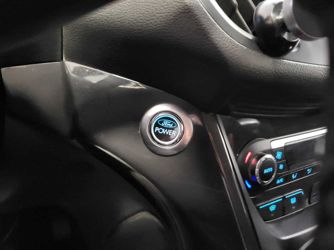 Ford Kuga — 21