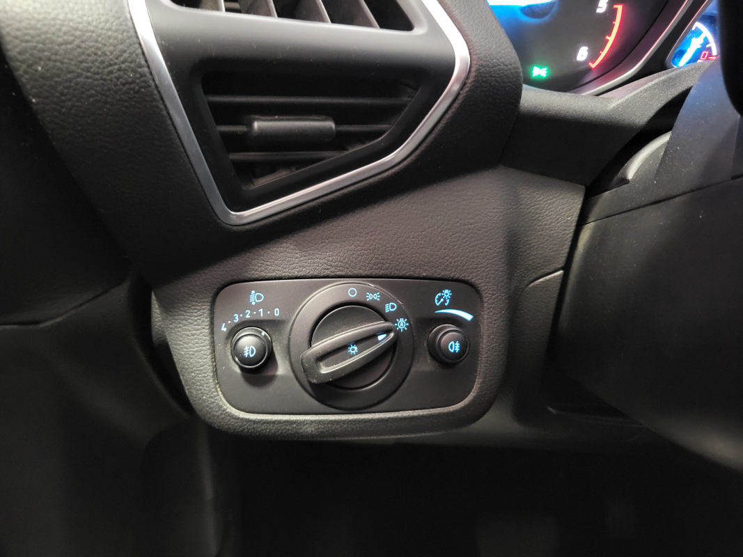 Ford Kuga — 22