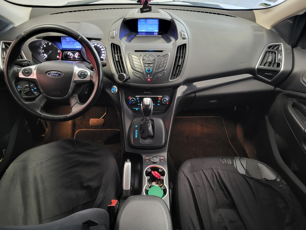 Ford Kuga — 12
