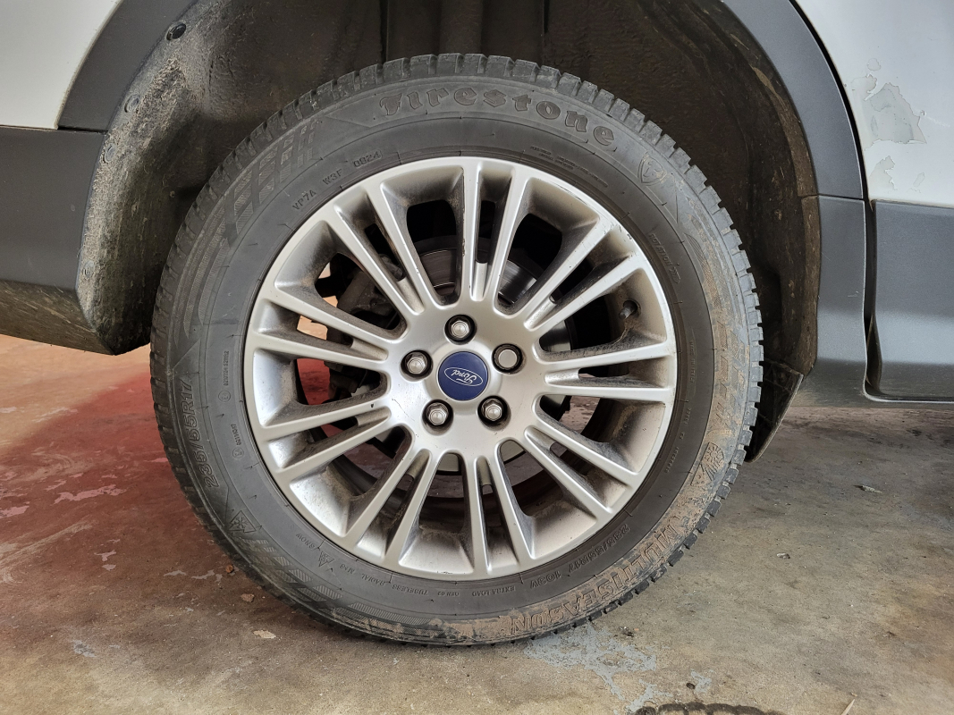Ford Kuga — 28