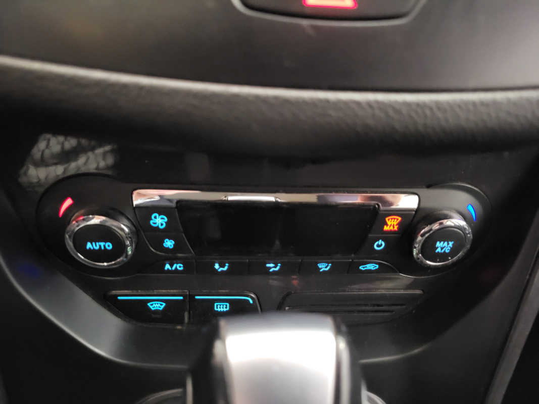 Ford Kuga — 19