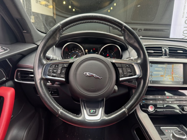 Jaguar F-Pace — 4