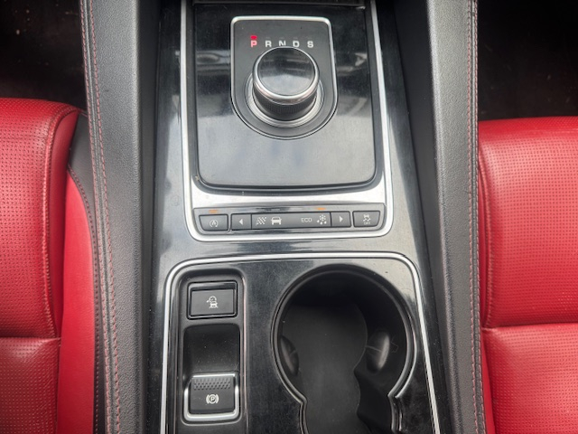 Jaguar F-Pace — 22