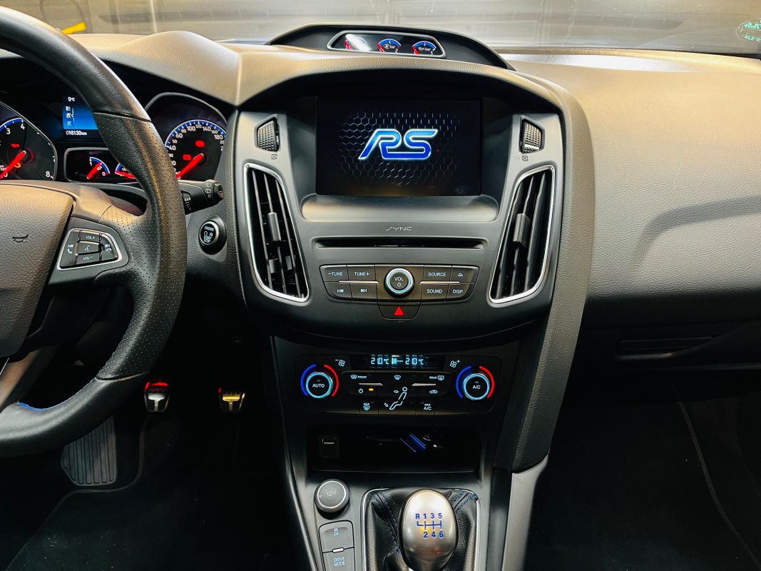 Ford Focus — 17