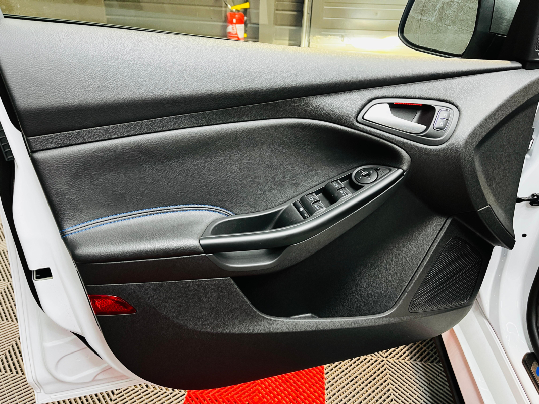 Ford Focus — 18