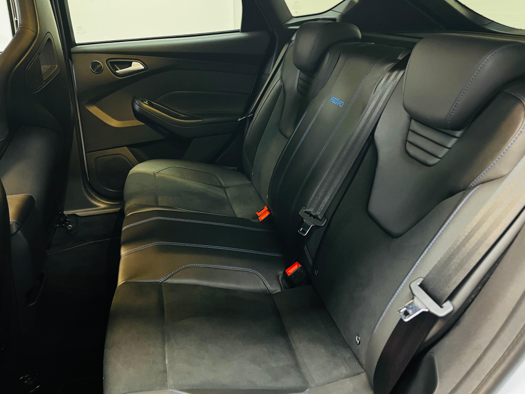 Ford Focus — 19