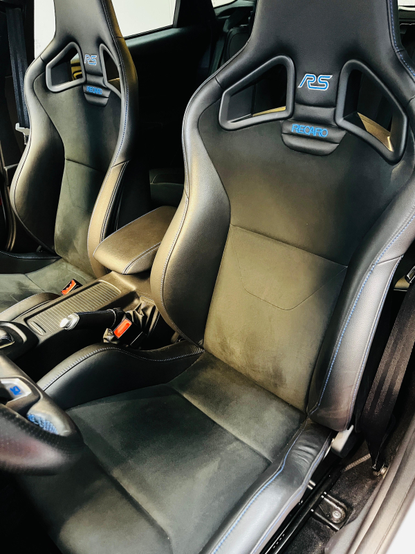 Ford Focus — 13