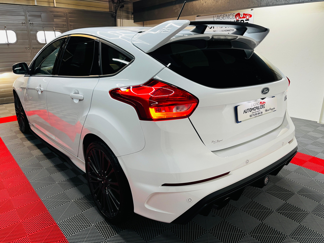 Ford Focus — 10