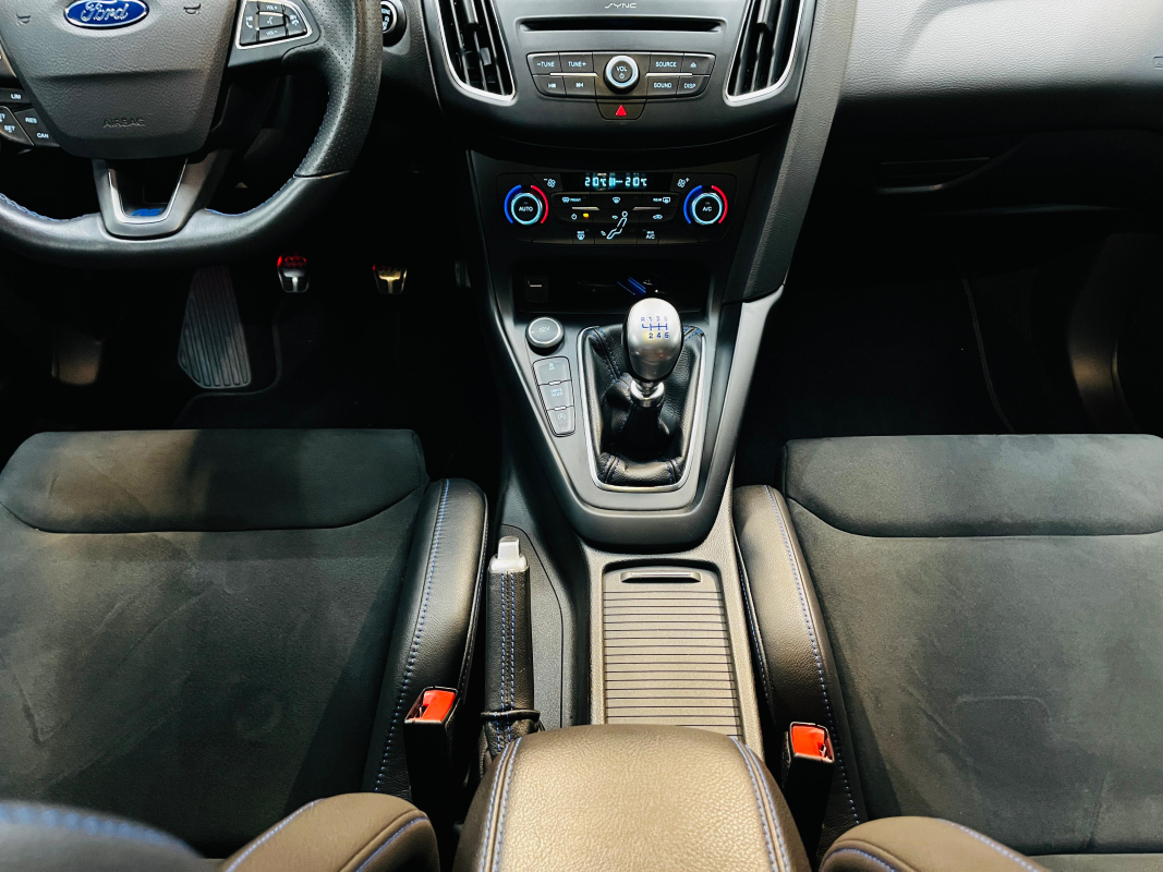 Ford Focus — 23