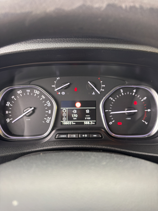 Peugeot Expert — 14