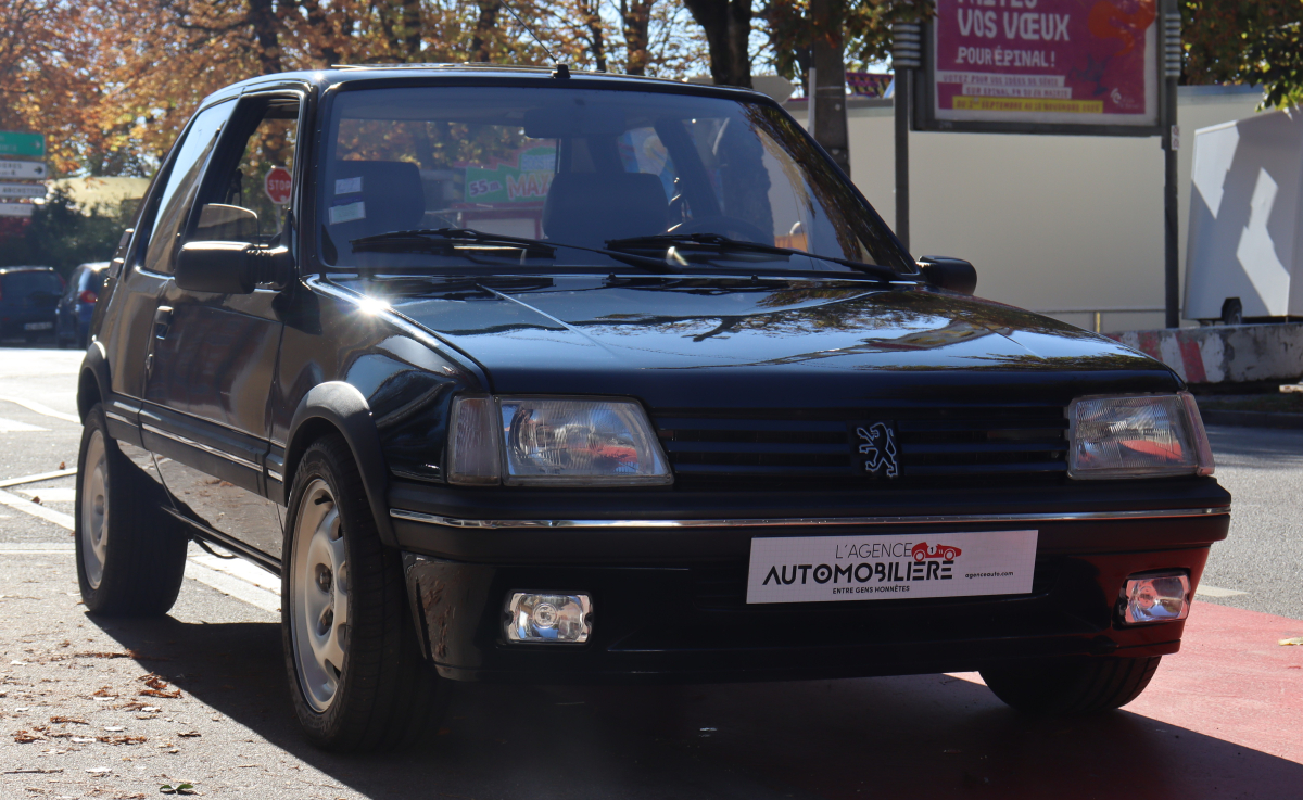 Peugeot 205 — 6