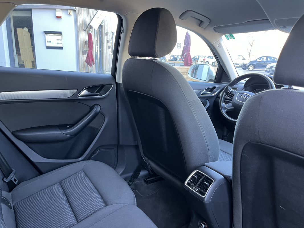 Audi Q3 — 12