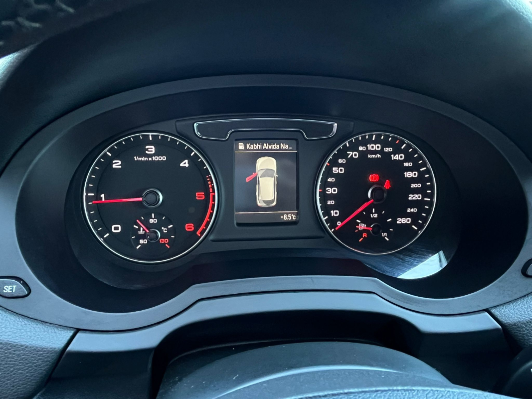 Audi Q3 — 18