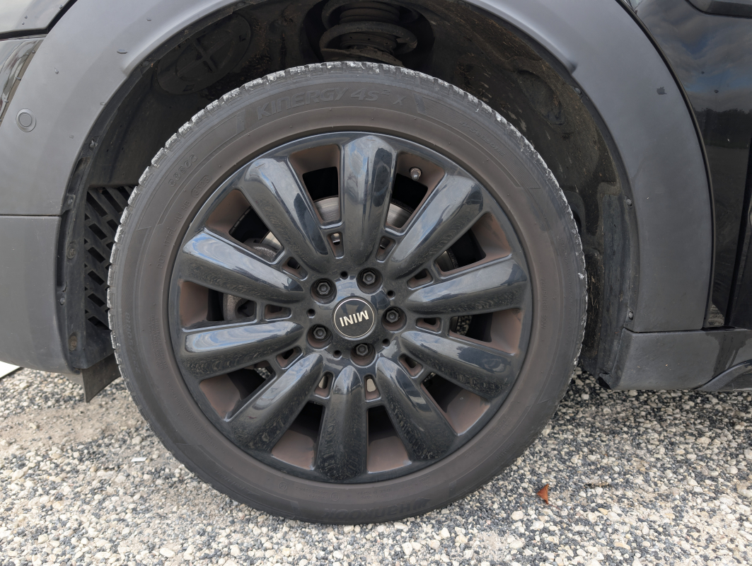 Mini Countryman — 17